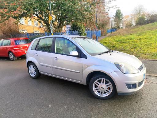 2007 FIESTA 1.4 GHIA 5DR PRICE 1,395 YEAR 2007 07 REG MILEAGE 77,000 ENGINE... photo